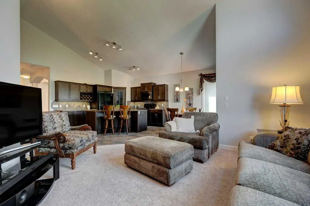2604 Coopers Circle SW