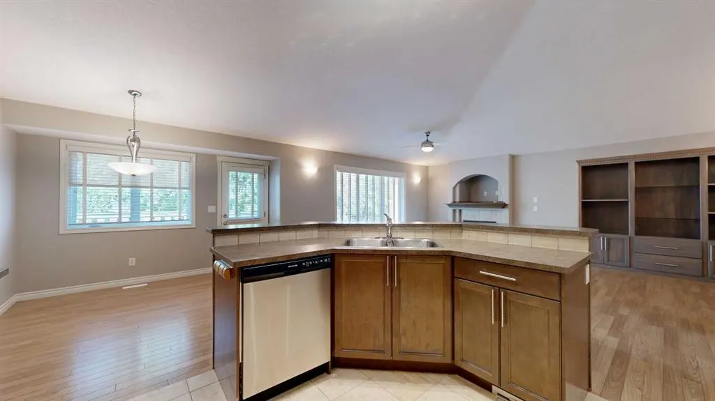 8910 122 Avenue, #34