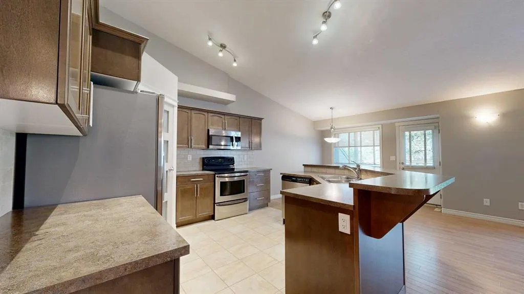 8910 122 Avenue, #34