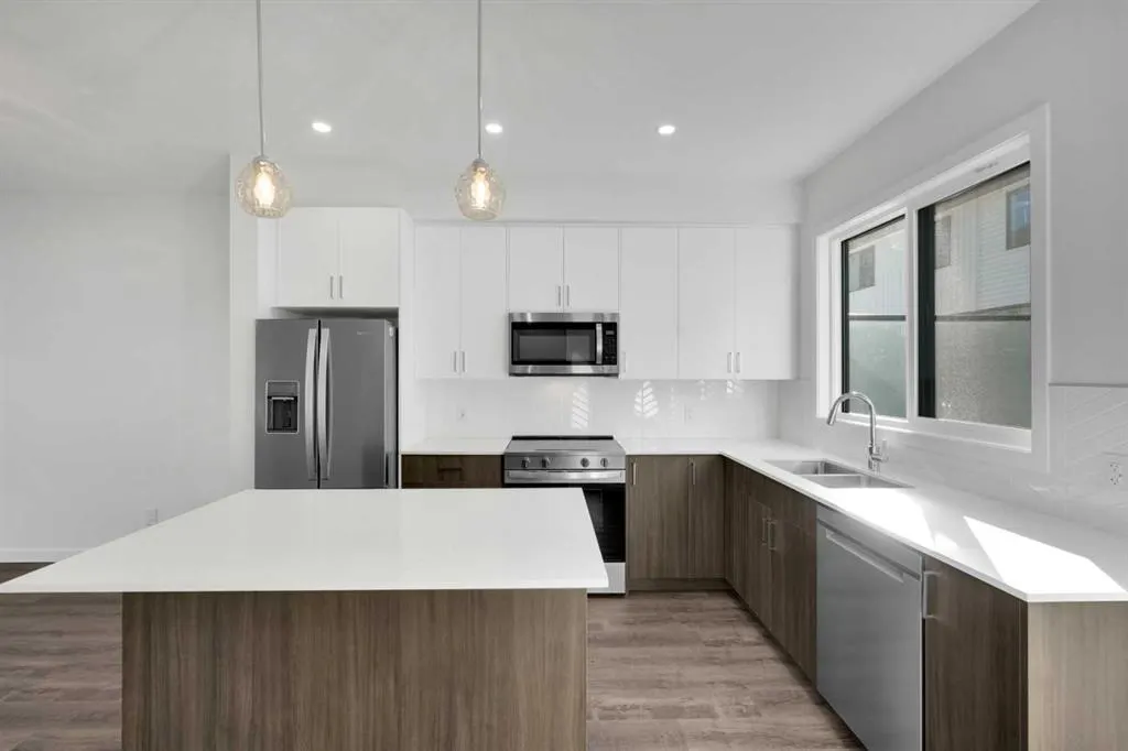 340 Ambleton Street NW, #305