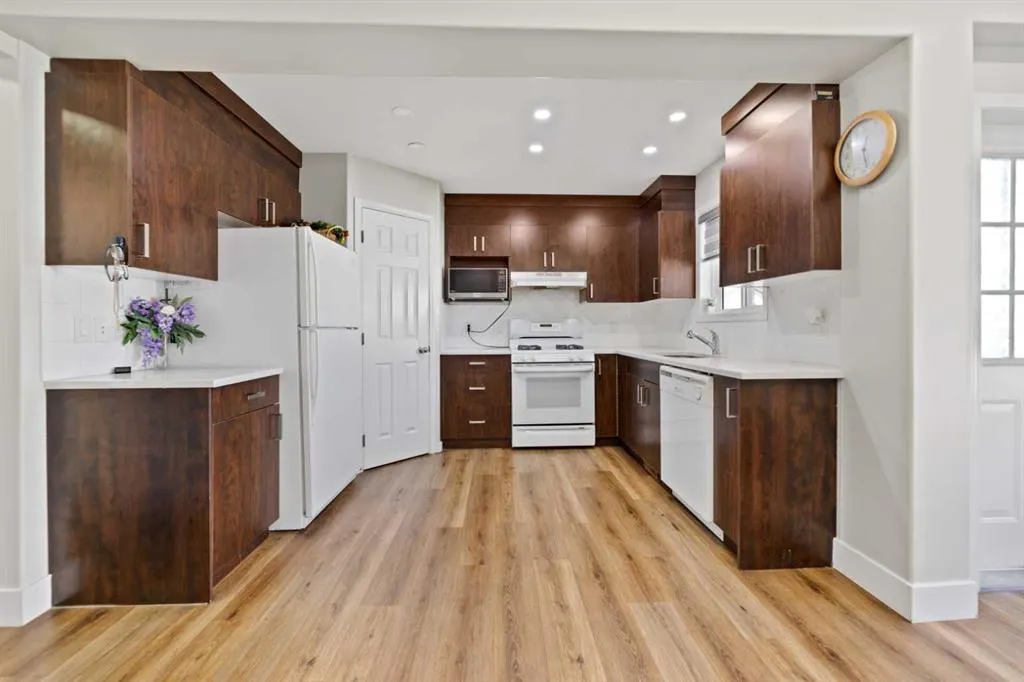 248 Taracove Road NE