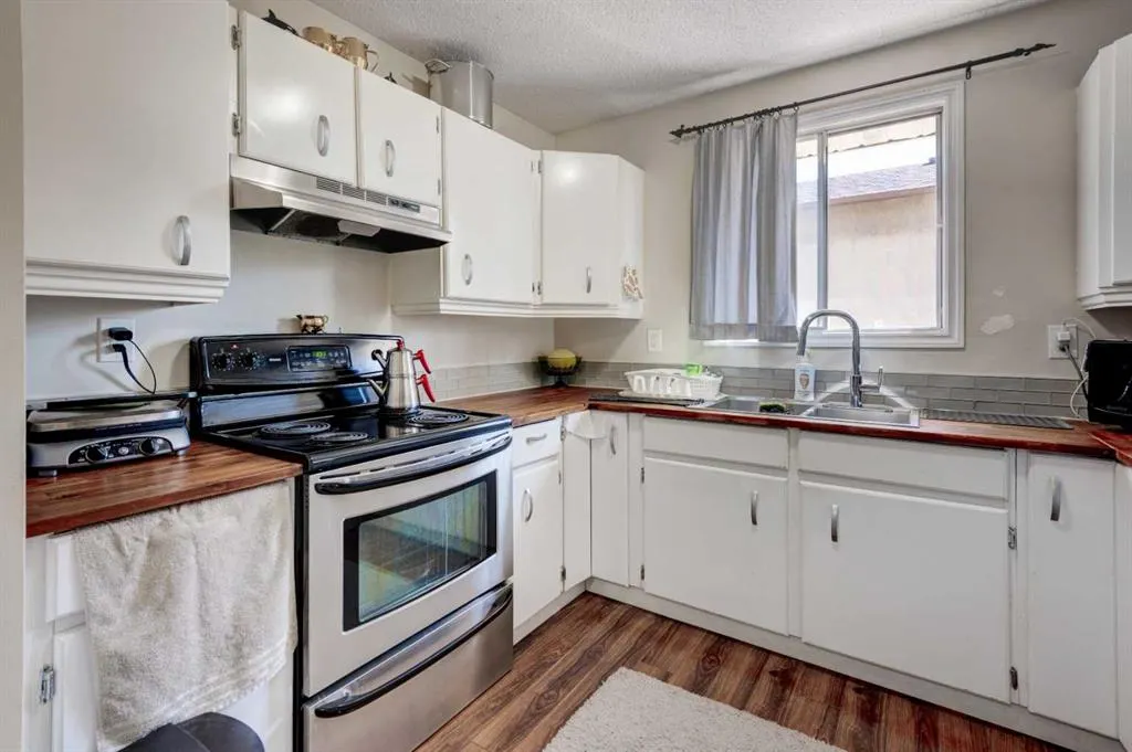 5 Fonda Drive SE