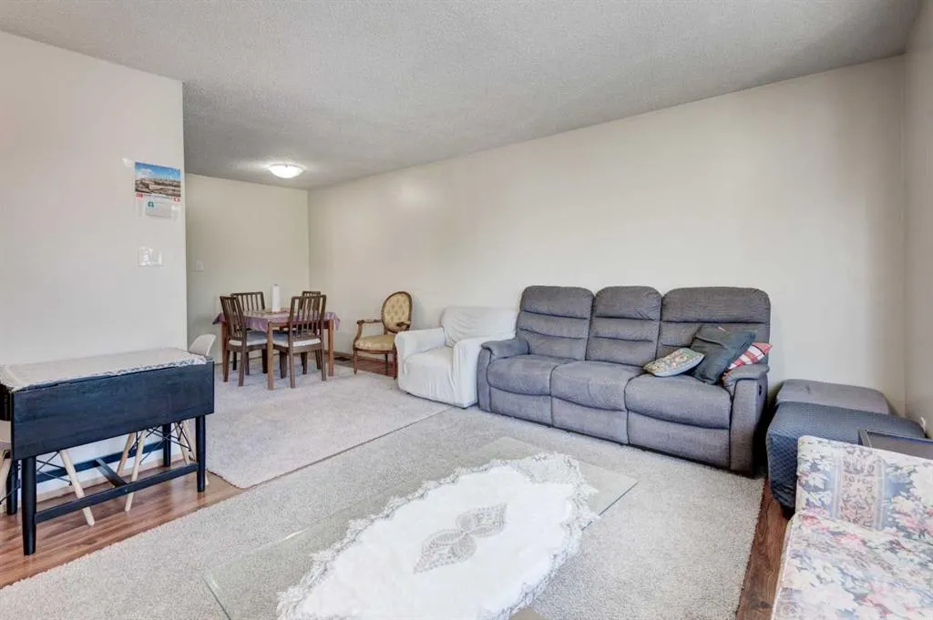 5 Fonda Drive SE