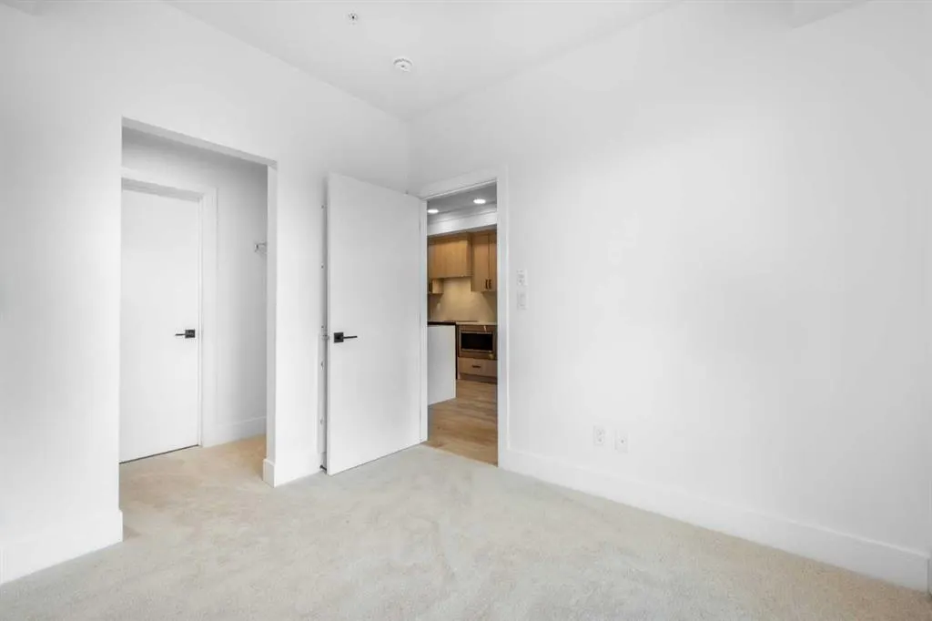 4270 Norford Avenue NW, #1206