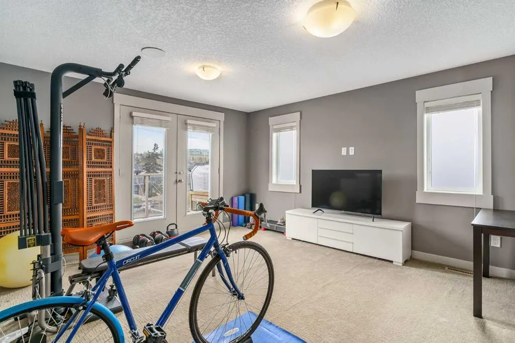 4726 17 Avenue NW, #2