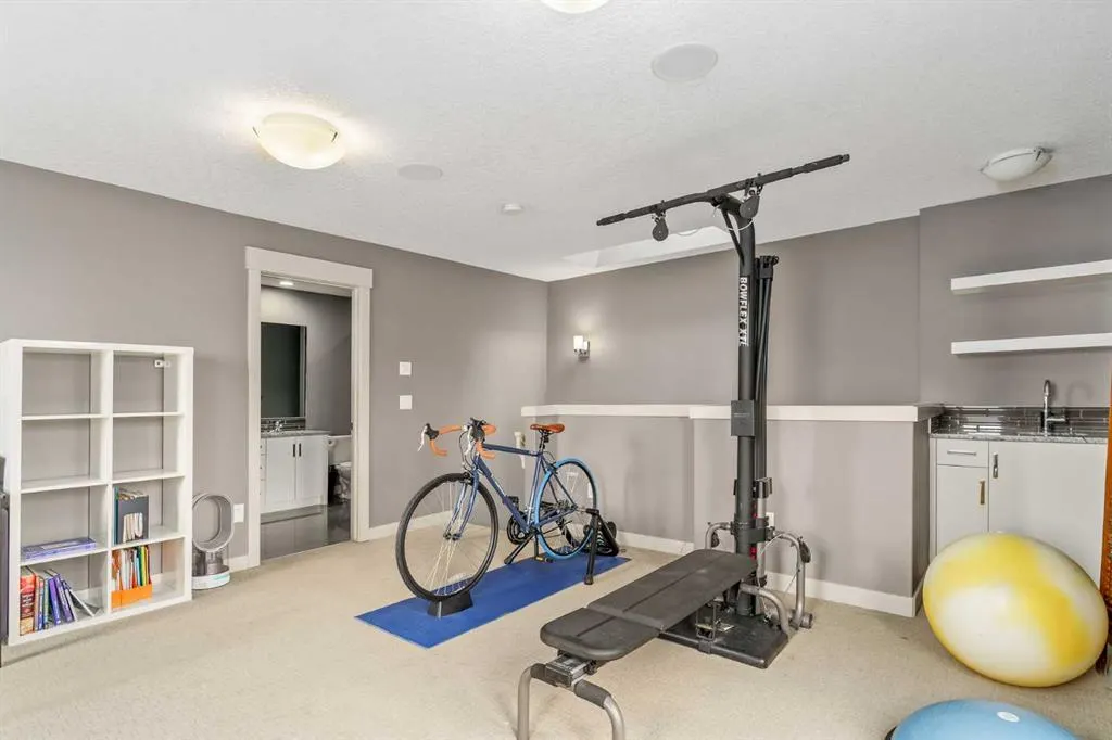 4726 17 Avenue NW, #2