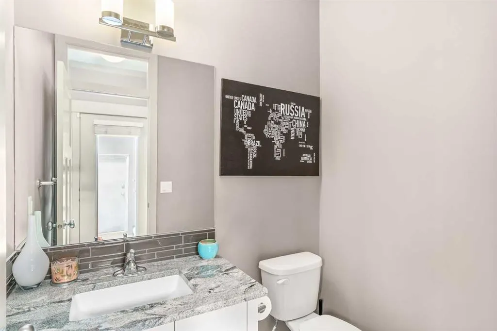 4726 17 Avenue NW, #2