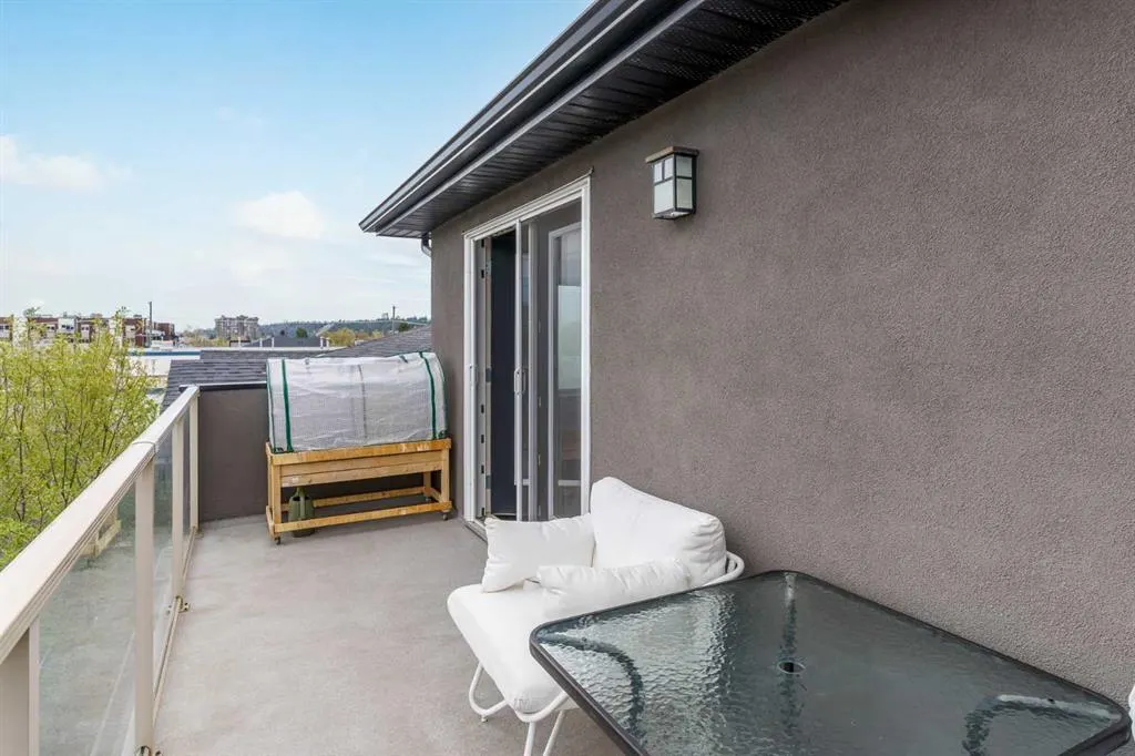 4726 17 Avenue NW, #2