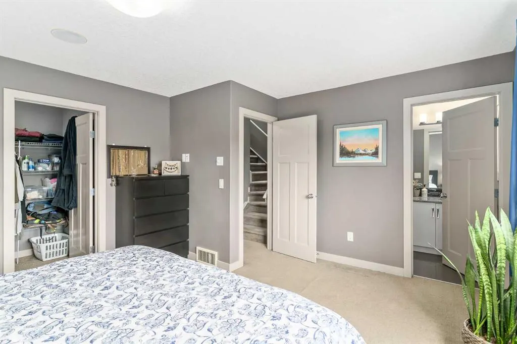 4726 17 Avenue NW, #2