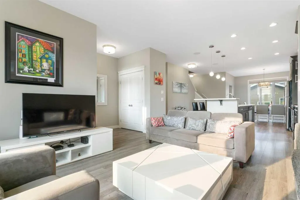 14 Willow Drive
