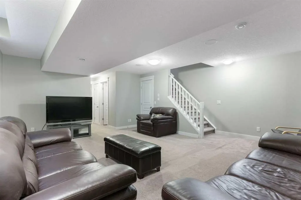 14 Willow Drive