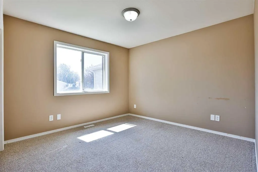 267 Heritage Court W