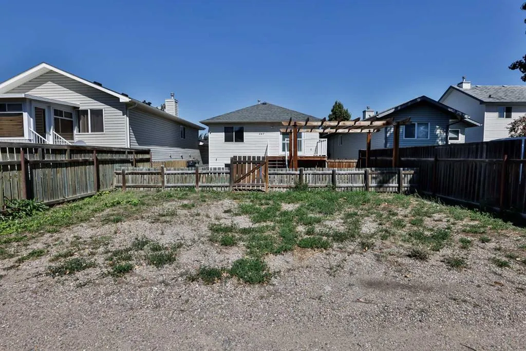 267 Heritage Court W