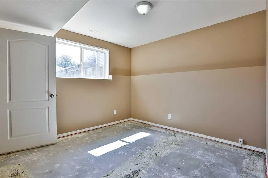267 Heritage Court W
