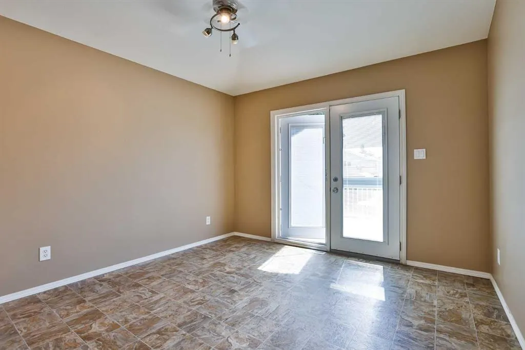 267 Heritage Court W