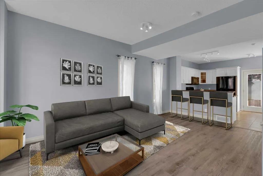 211 Strathaven Mews