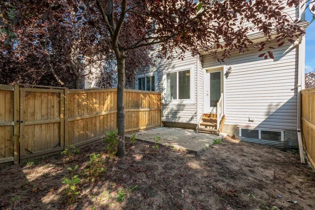 211 Strathaven Mews