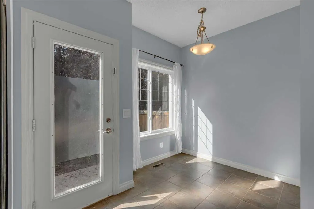 211 Strathaven Mews