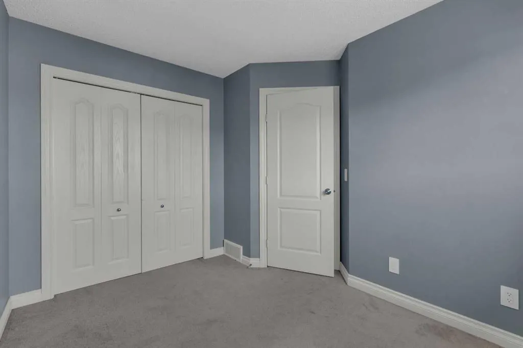 211 Strathaven Mews