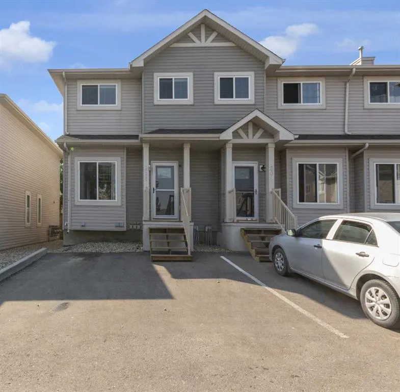 211 Strathaven Mews
