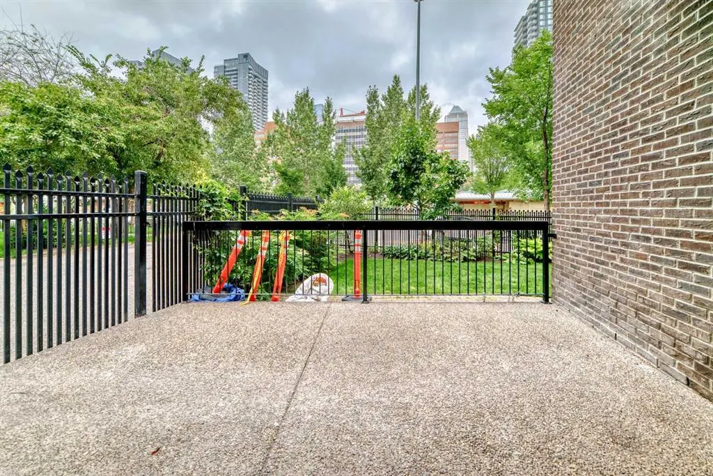323 13 Avenue SW, #101