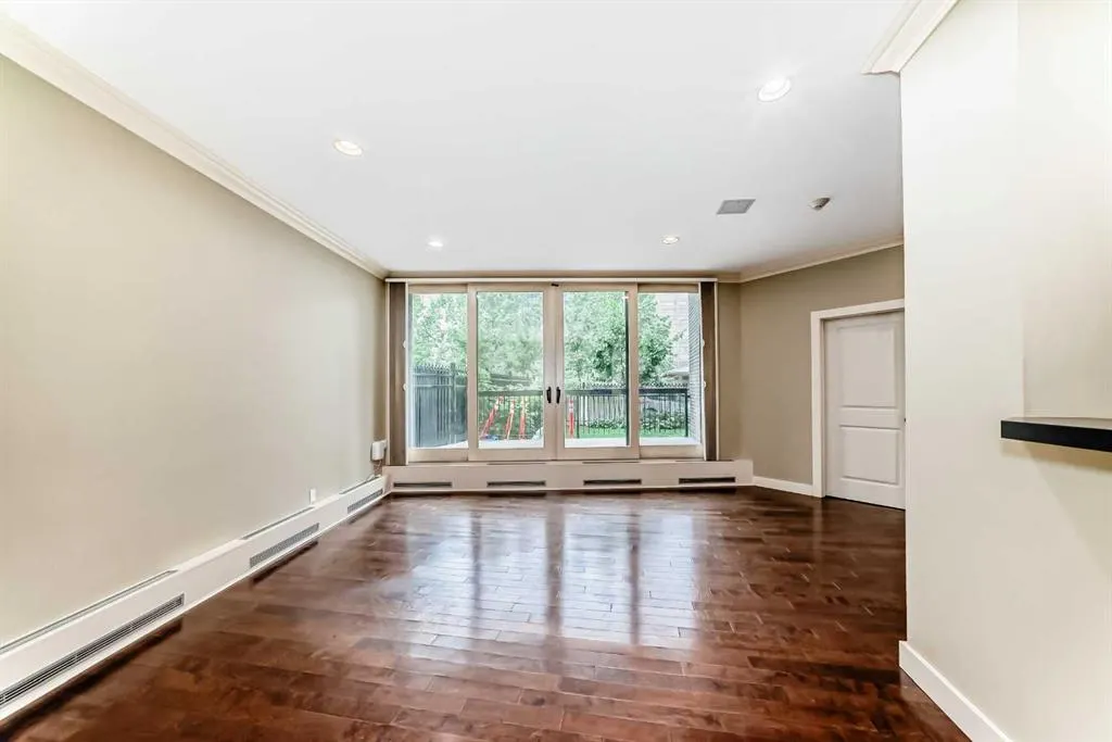 323 13 Avenue SW, #101