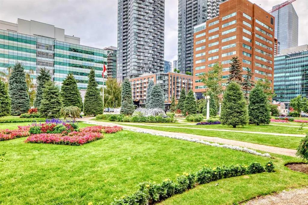 323 13 Avenue SW, #101