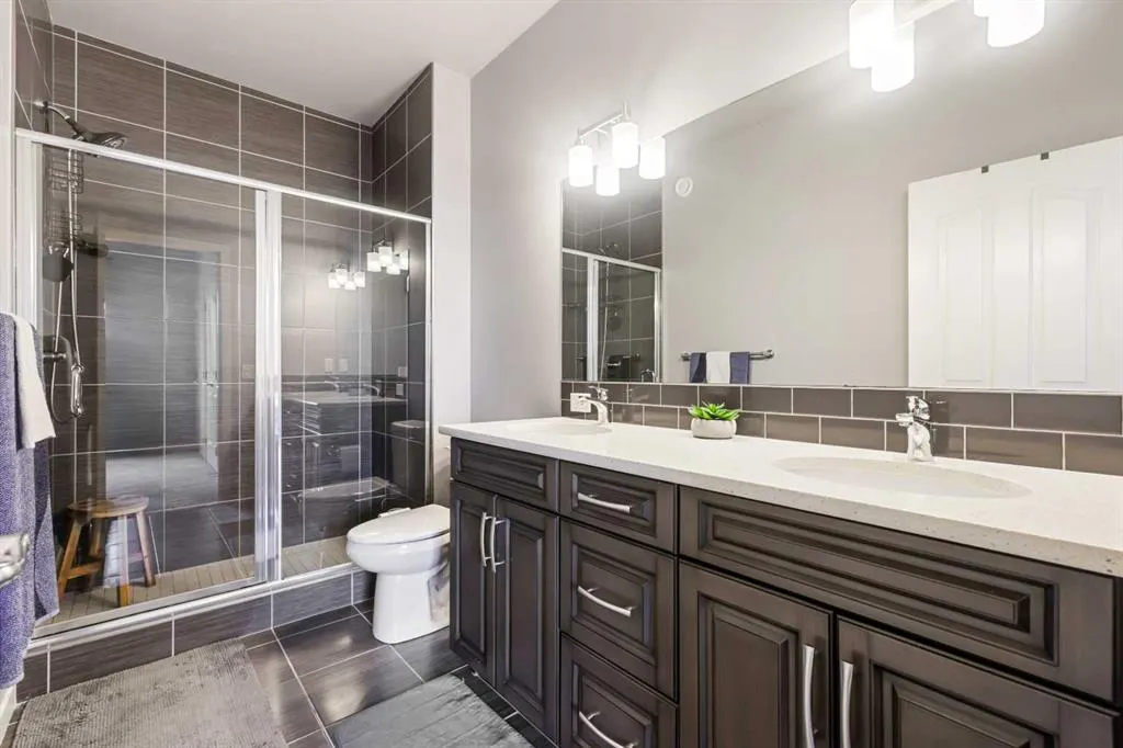 103 Masters Heights SE
