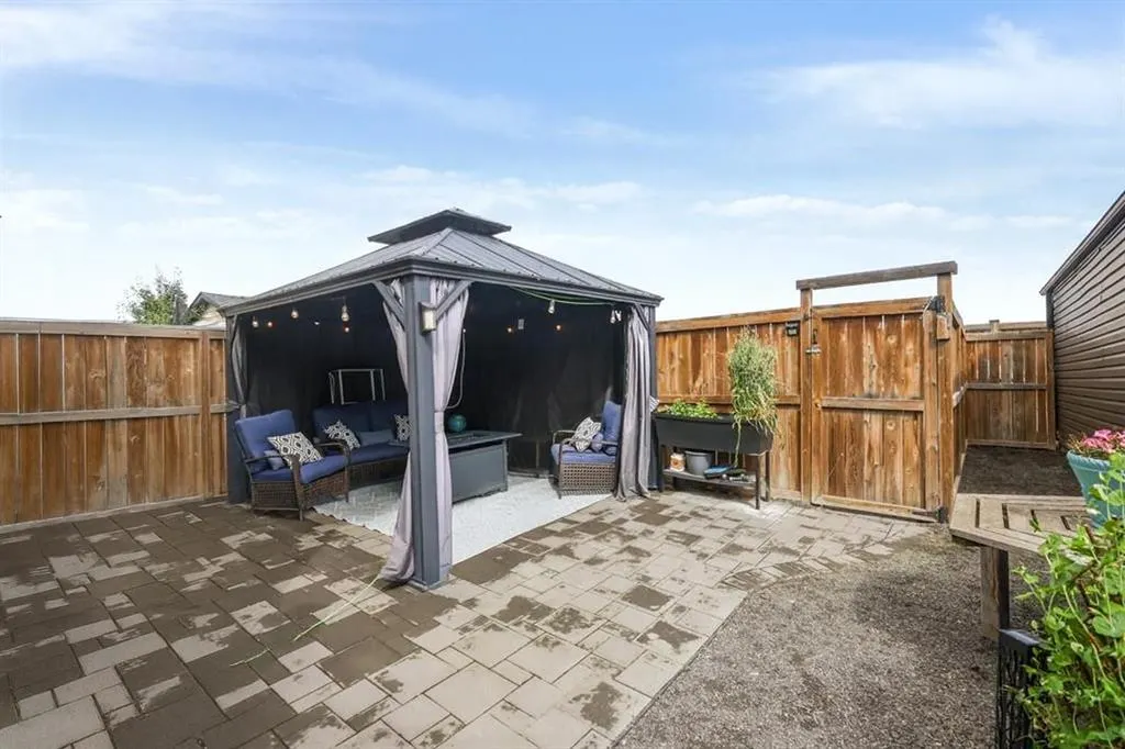 103 Masters Heights SE