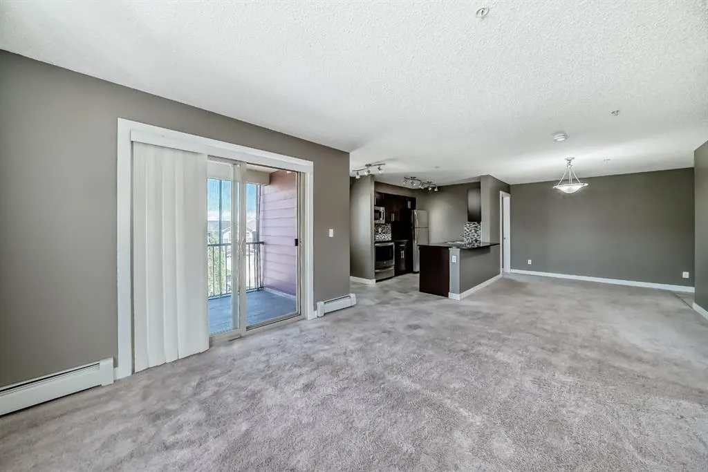 15 Saddlestone Way NE, #302