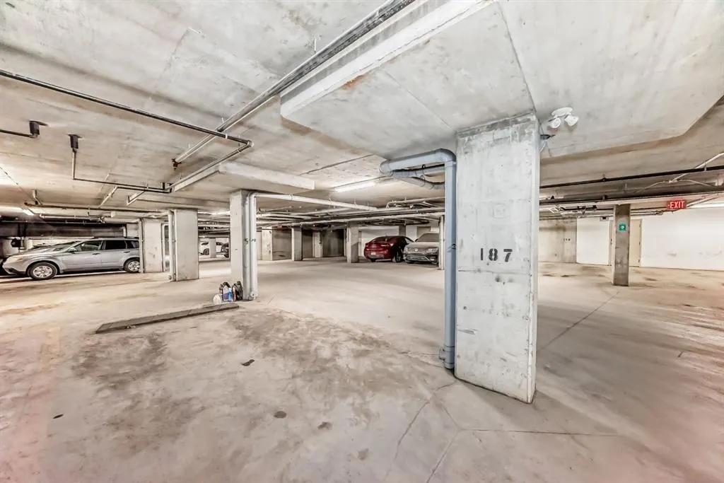 15 Saddlestone Way NE, #302