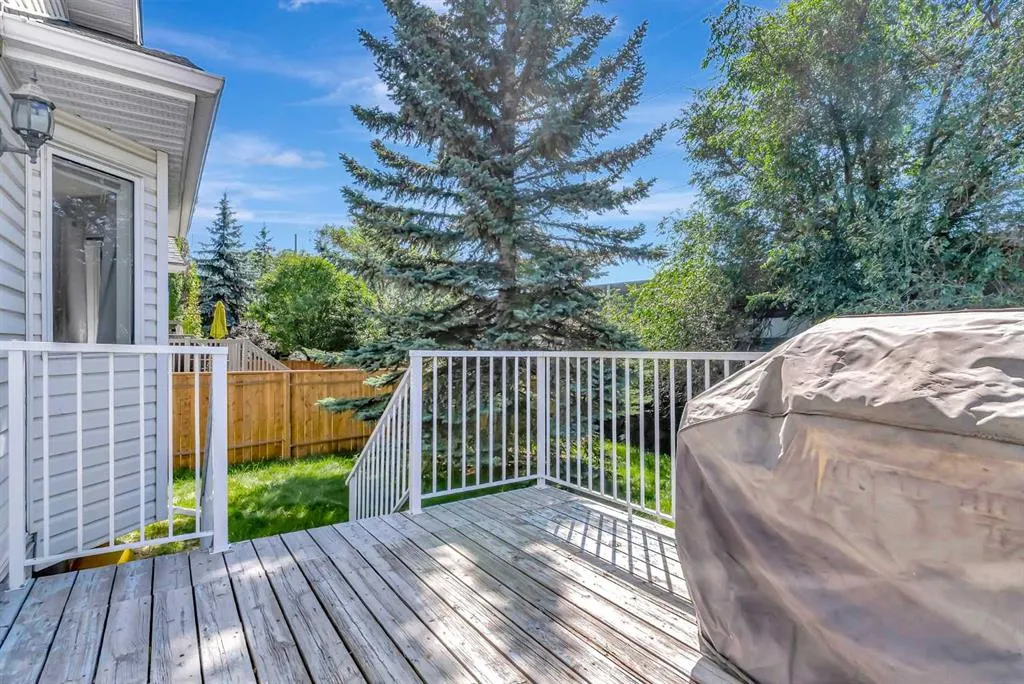155 Douglas Glen Close SE
