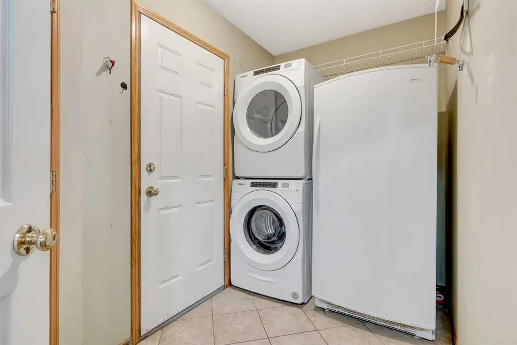 155 Douglas Glen Close SE