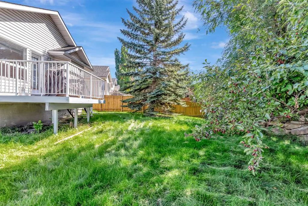 155 Douglas Glen Close SE