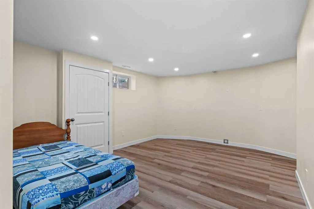 39 Saddlemont Close NE
