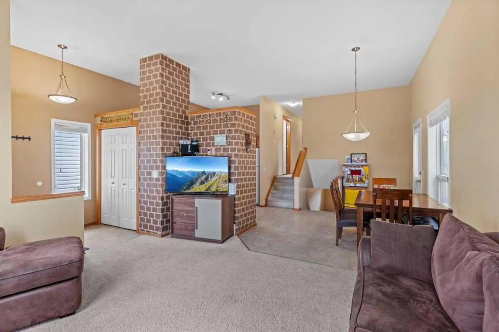 39 Saddlemont Close NE