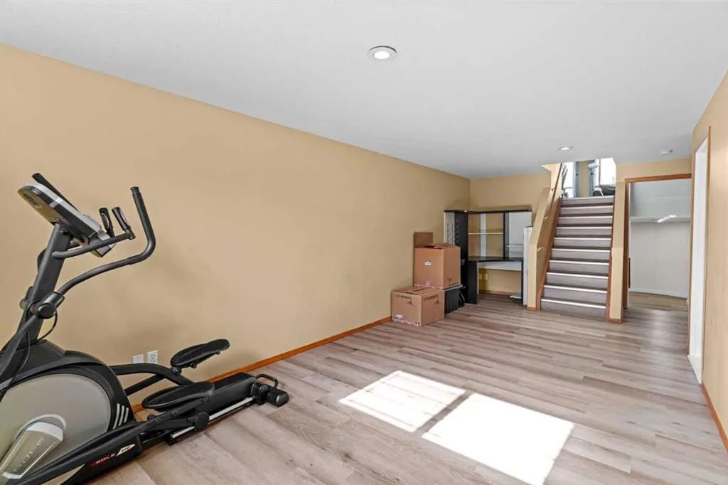 39 Saddlemont Close NE