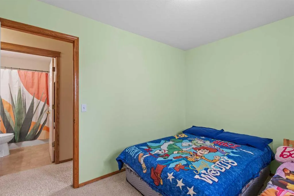 39 Saddlemont Close NE