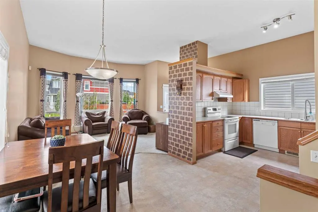 39 Saddlemont Close NE