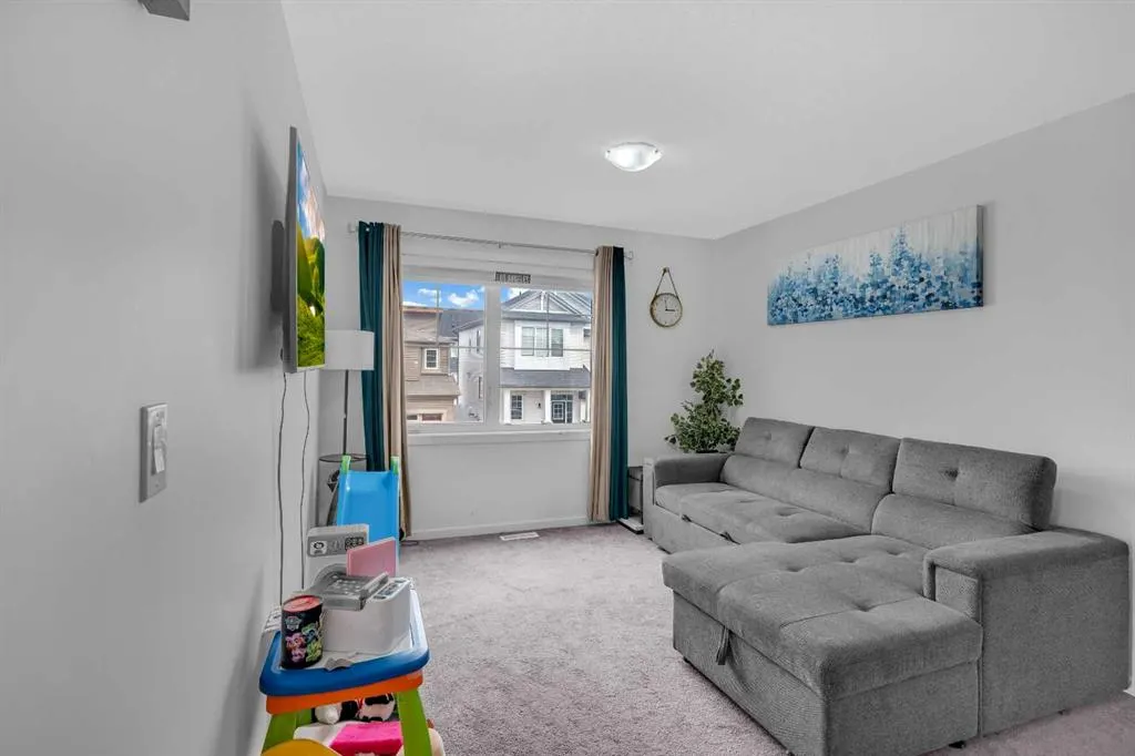 271 Carringham Road NW