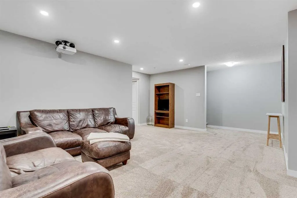 141 Williamstown Park NW