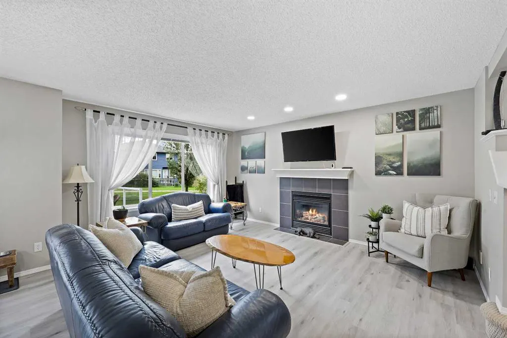 254 Evanscreek Court NW