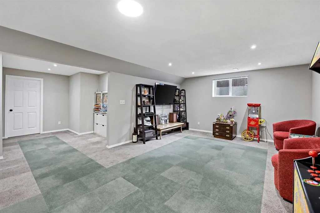 254 Evanscreek Court NW