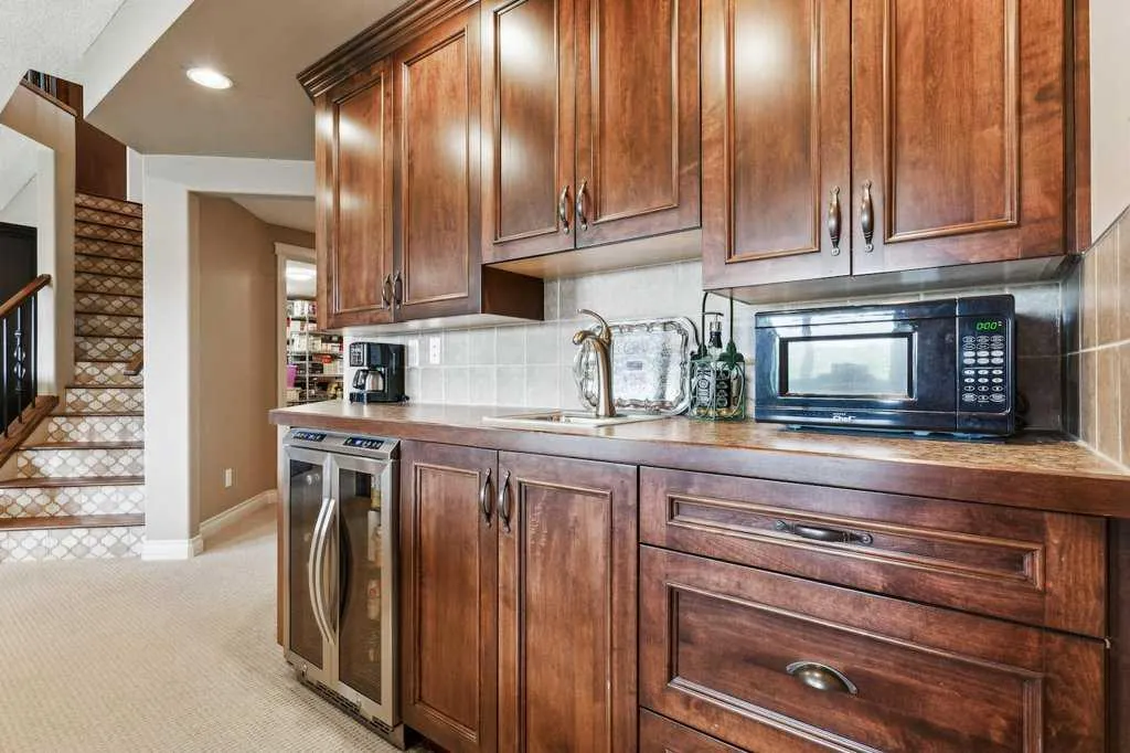 156 Tuscany Ravine Heights NW