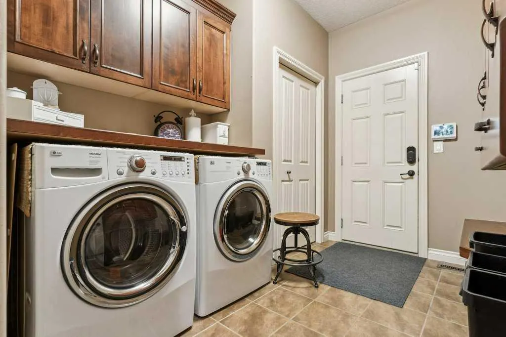 156 Tuscany Ravine Heights NW