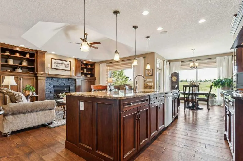 156 Tuscany Ravine Heights NW