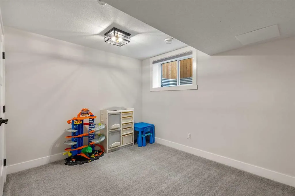 119 Silver Brook Road NW