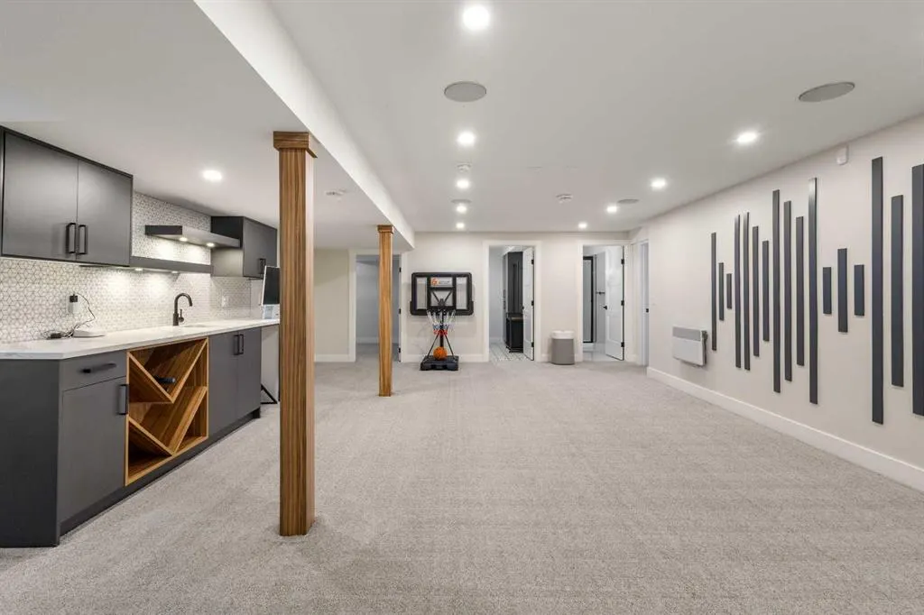119 Silver Brook Road NW