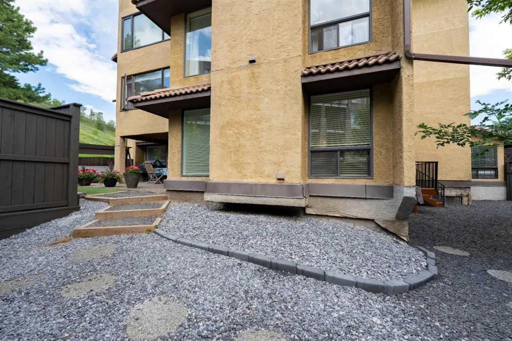 808 4 Avenue NW, #100