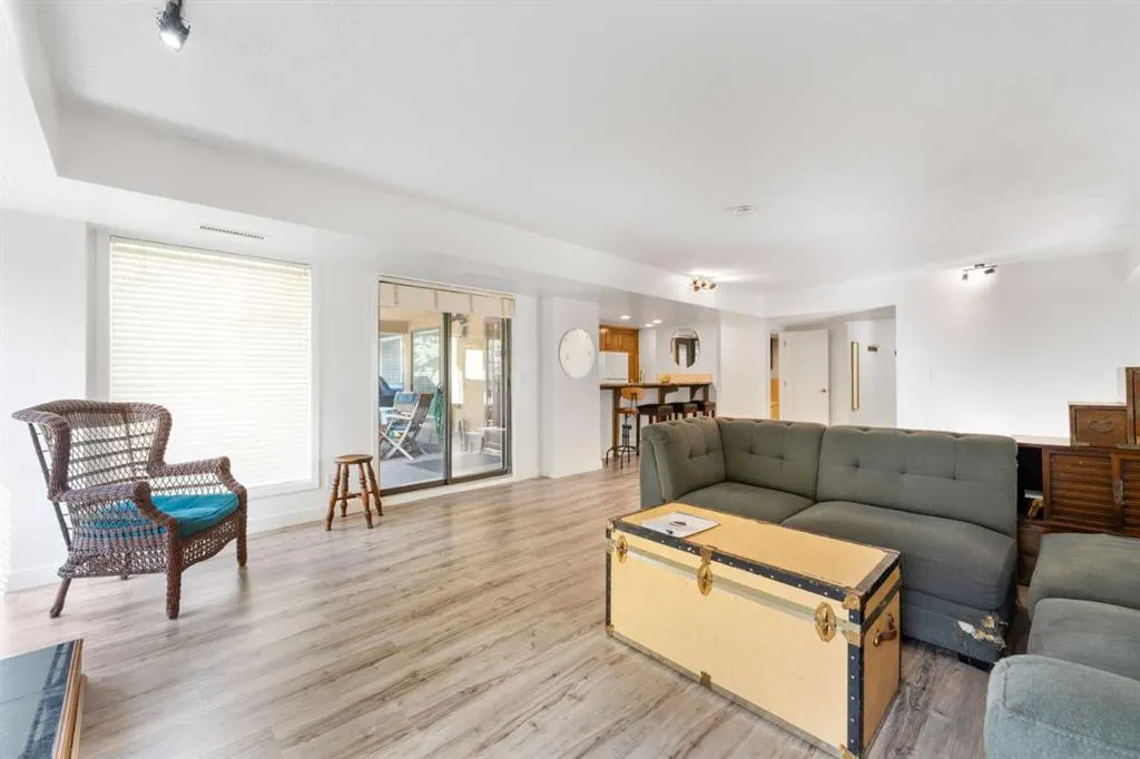 808 4 Avenue NW, #100